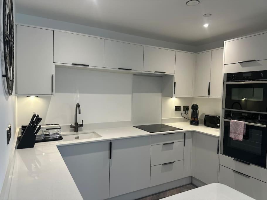 קארדיף Museum View Apartments City Centre 1 Bedroom מראה חיצוני תמונה
