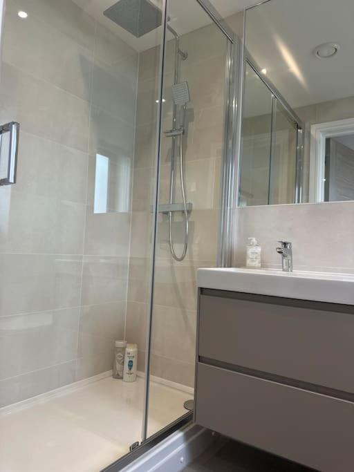 קארדיף Museum View Apartments City Centre 1 Bedroom מראה חיצוני תמונה